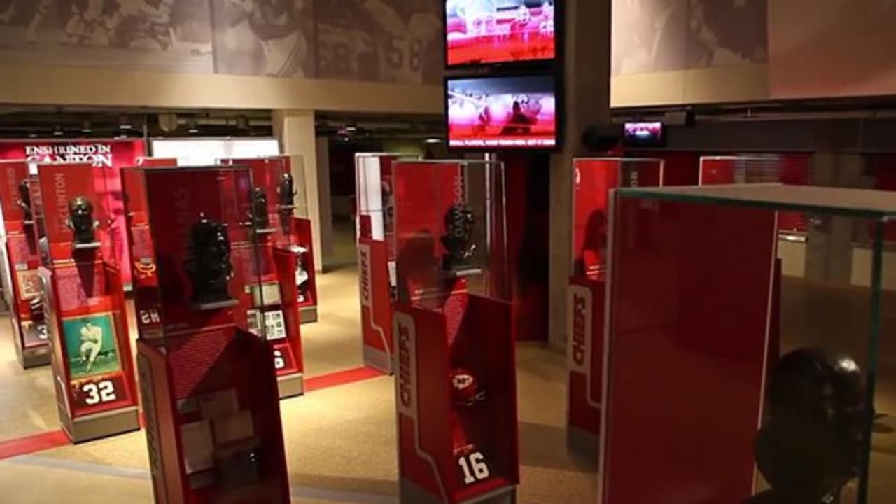 John and Sigrid's Adventures: Kansas City Chiefs Arrowhead Stadium Tour -  11/17/2015