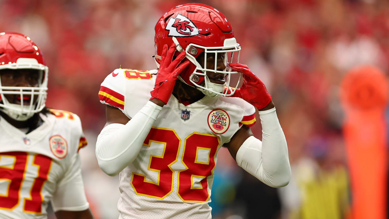 Chiefs cornerback L'Jarius Sneed exits on opening drive