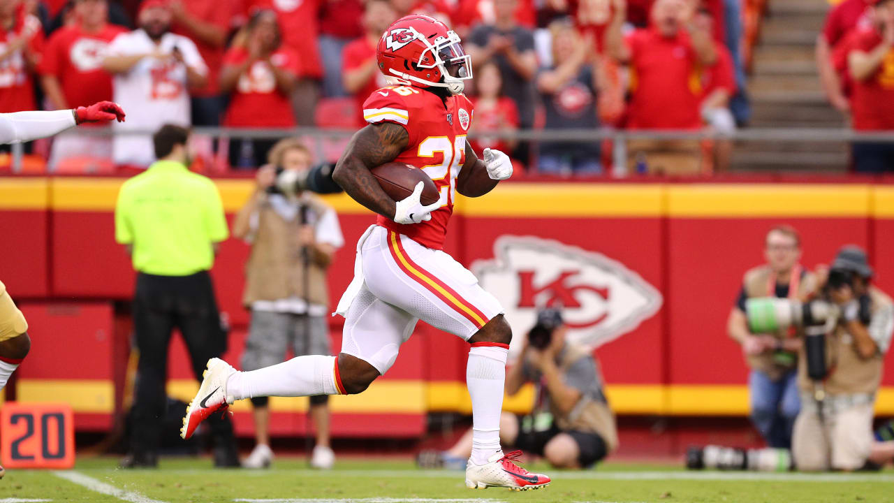 Damien Williams Leaves 49ers in the Dust on 62-yard Touchdown