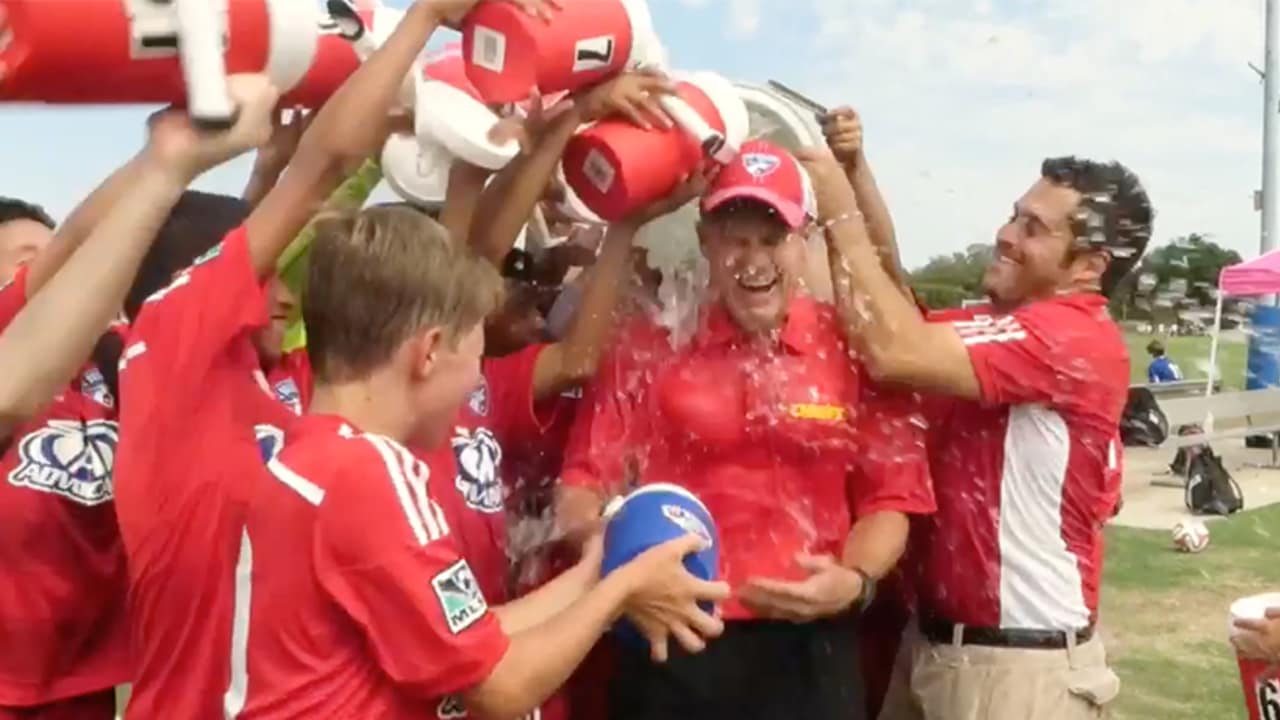 Clark Hunt takes the ALS Ice Bucket Challenge