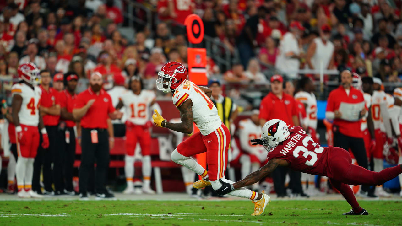 Can't-Miss Play: Kansas City Chiefs wide receiver Marquez Valdes-Scantling  absorbs a hit-stick tackle to catch a 34-yard bomb thrown by Chiefs  quarterback Patrick Mahomes