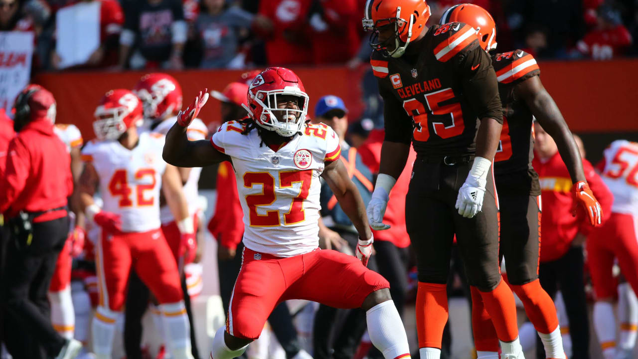 Chiefs down Browns 37-21