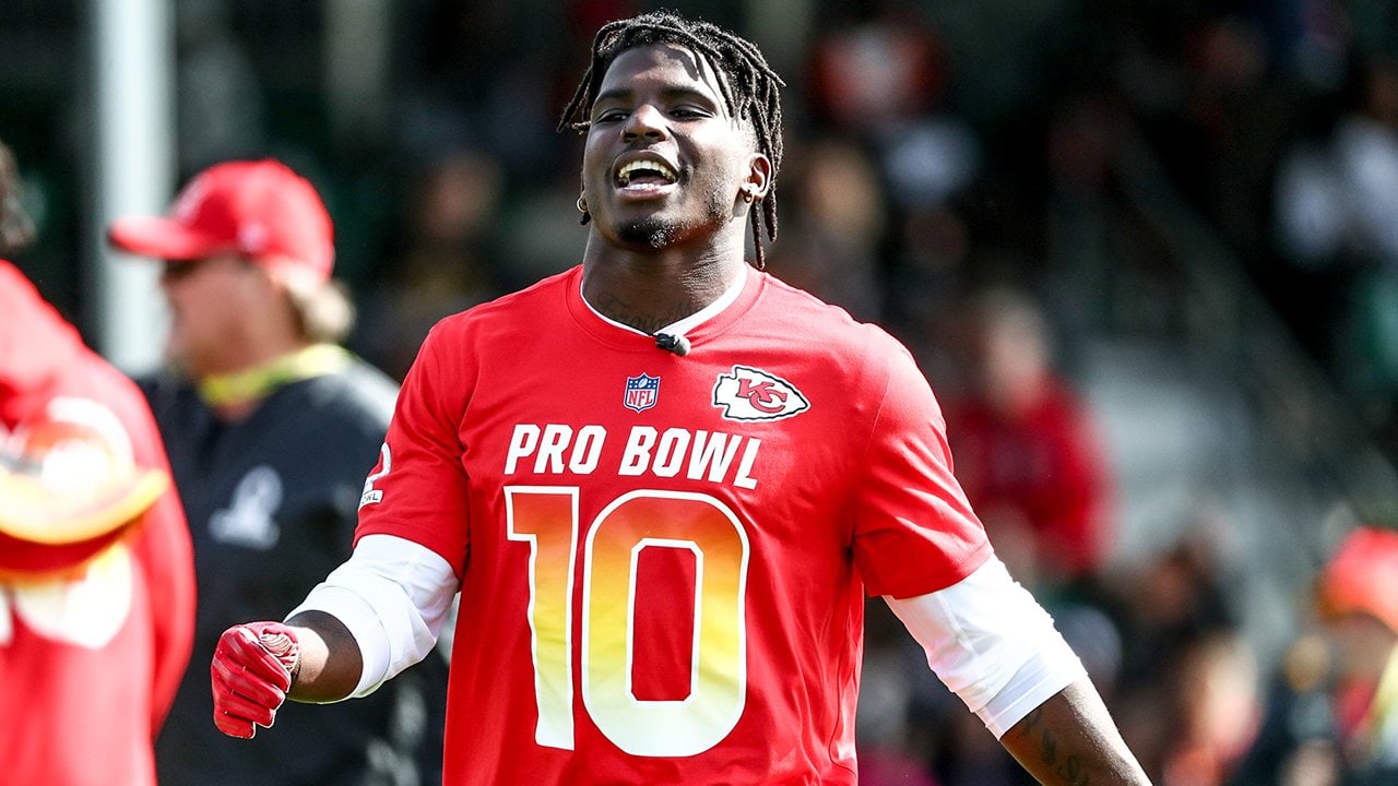 Tyreek Hill is Wired at Pro Bowl Practice