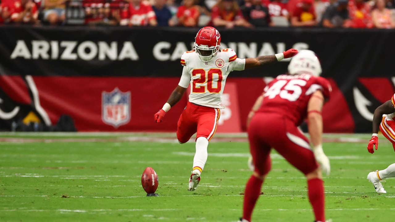 Chiefs safety Justin Reid goes full kicker with extra point vs. Browns