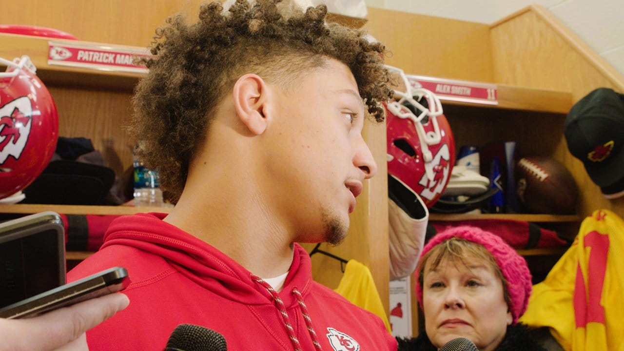 hairstyle patrick mahomes hair