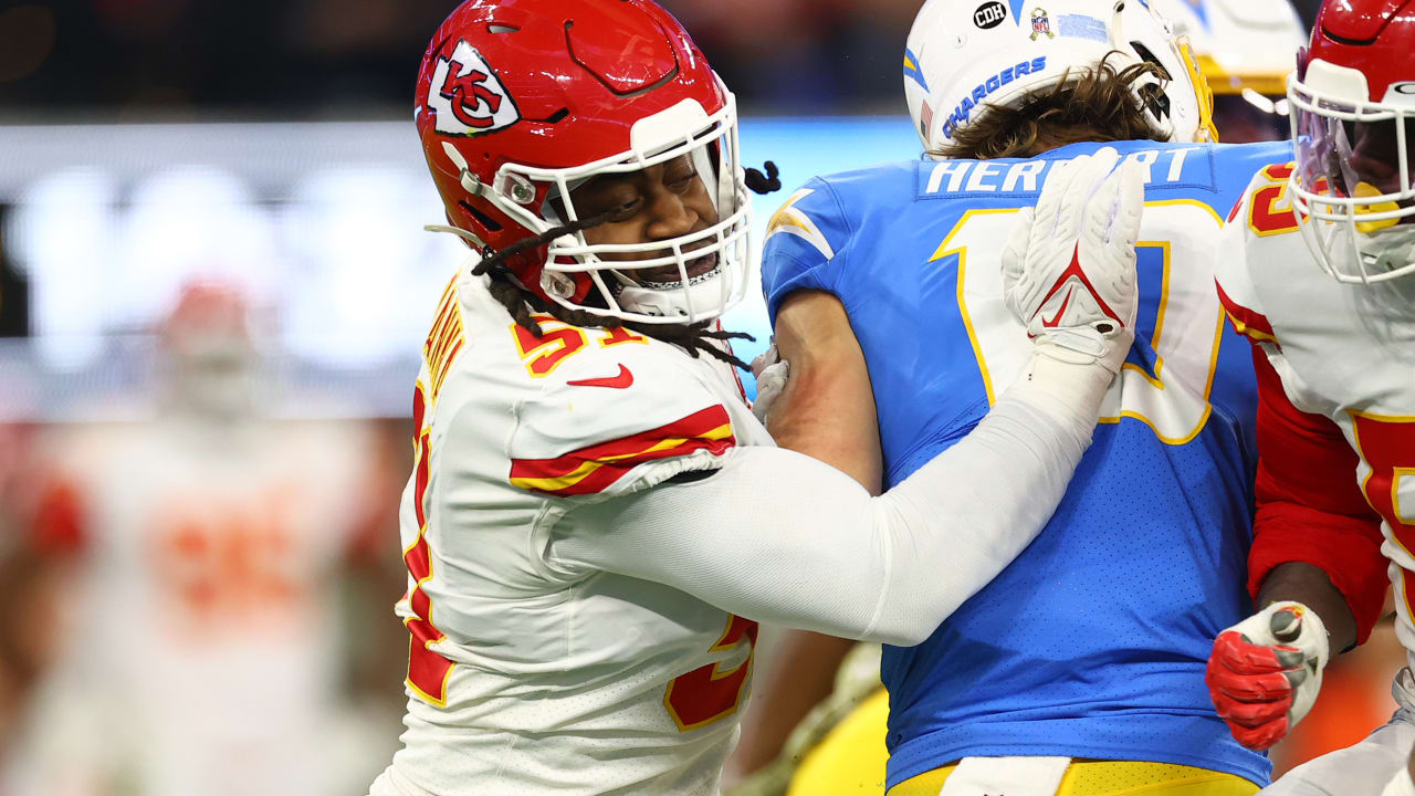 Kansas City Chiefs defensive end Mike Danna (51) sacks Los Angeles Chargers  quarterback Justin Herbert (10) during an NFL football game Sunday, Nov.  20, 2022, in Inglewood, Calif. (AP Photo/Kyusung Gong Stock Photo - Alamy