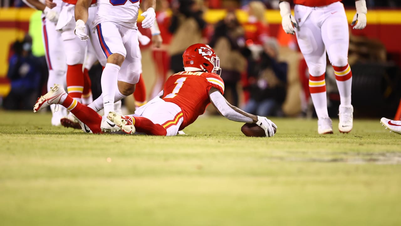 WATCH: Patrick Mahomes makes circus pass en route to Jerick McKinnon  touchdown against Broncos – The Denver Post