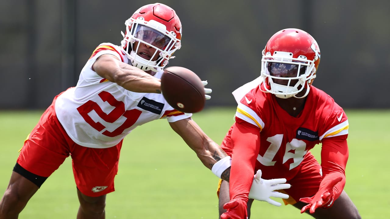 Patrick Mahomes Earned A Huge Raise. So The Chiefs Got Creative With Their  Roster-Building.