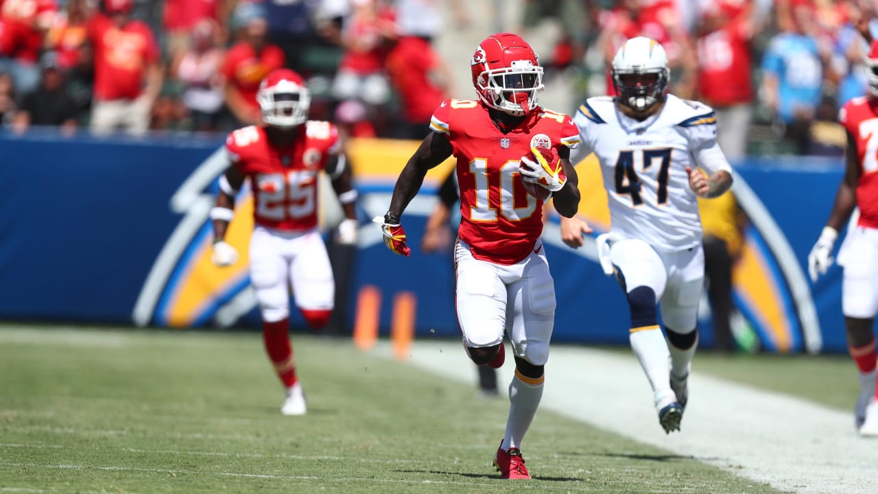 Tyreek Hill Opens his 2018 with 91-yard Punt Return Touchdown