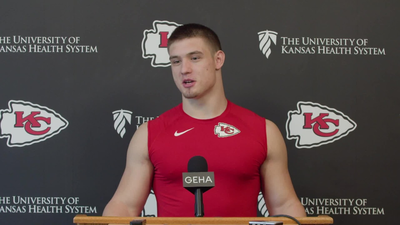 Amidst a crowded KC Chiefs' LB room, Leo Chenal will have to