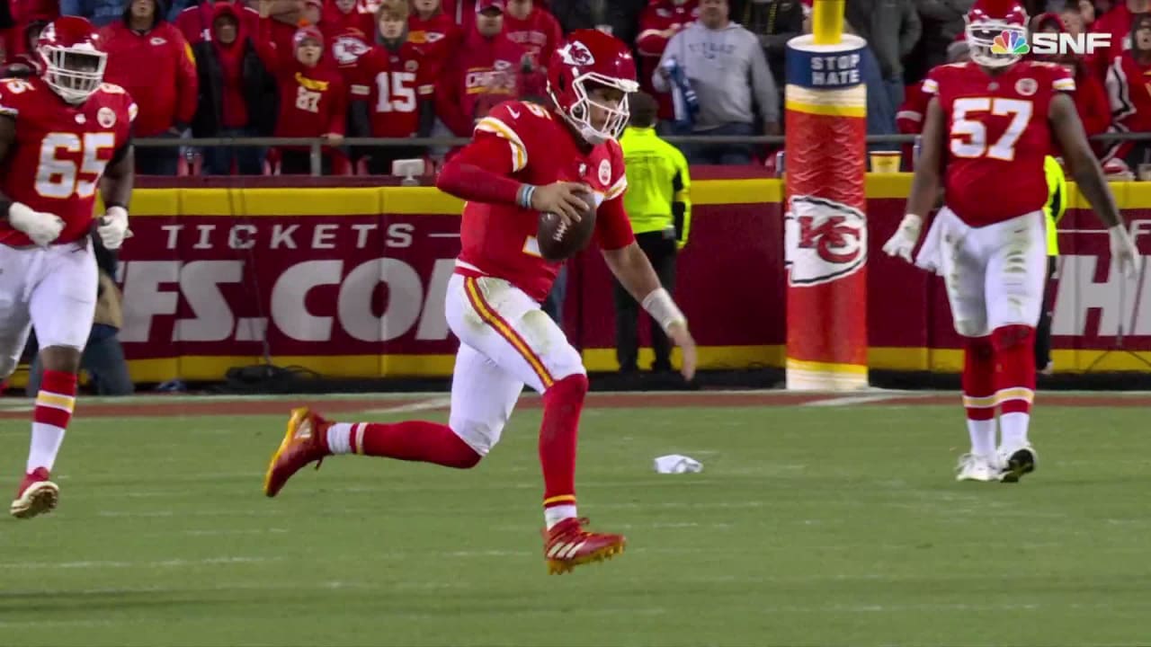 Patrick Mahomes Scrambles All Over the Place on 20yard Run to Convert