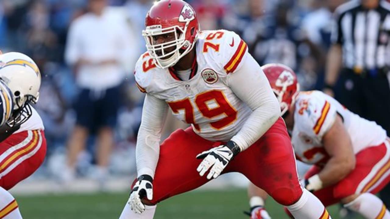 Top 5 Headlines 11/8: Chiefs O-line Continues to Improve