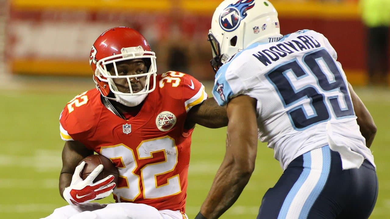 Smith sharp as Chiefs rout Titans 34-10 in preseason game