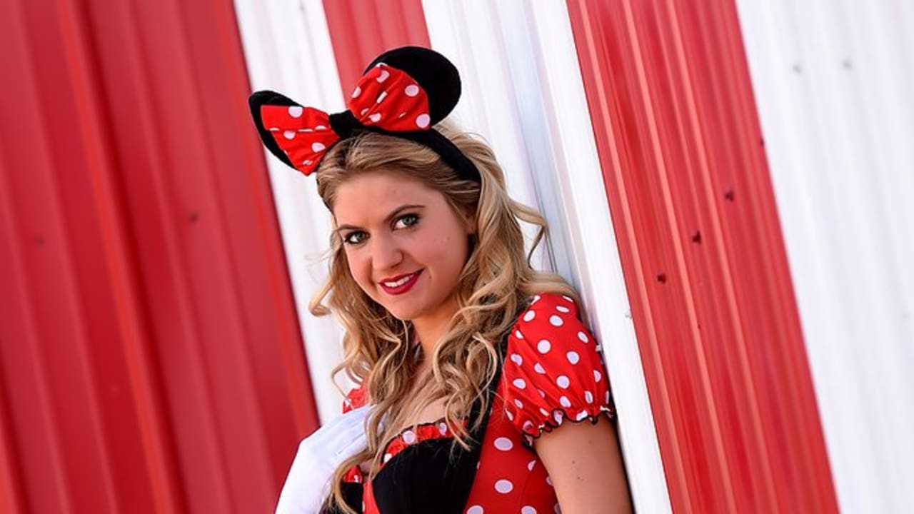 Colts Cheerleaders Halloween Costume Preview HANNAH