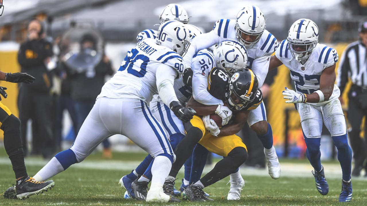 Steelers hold off Colts