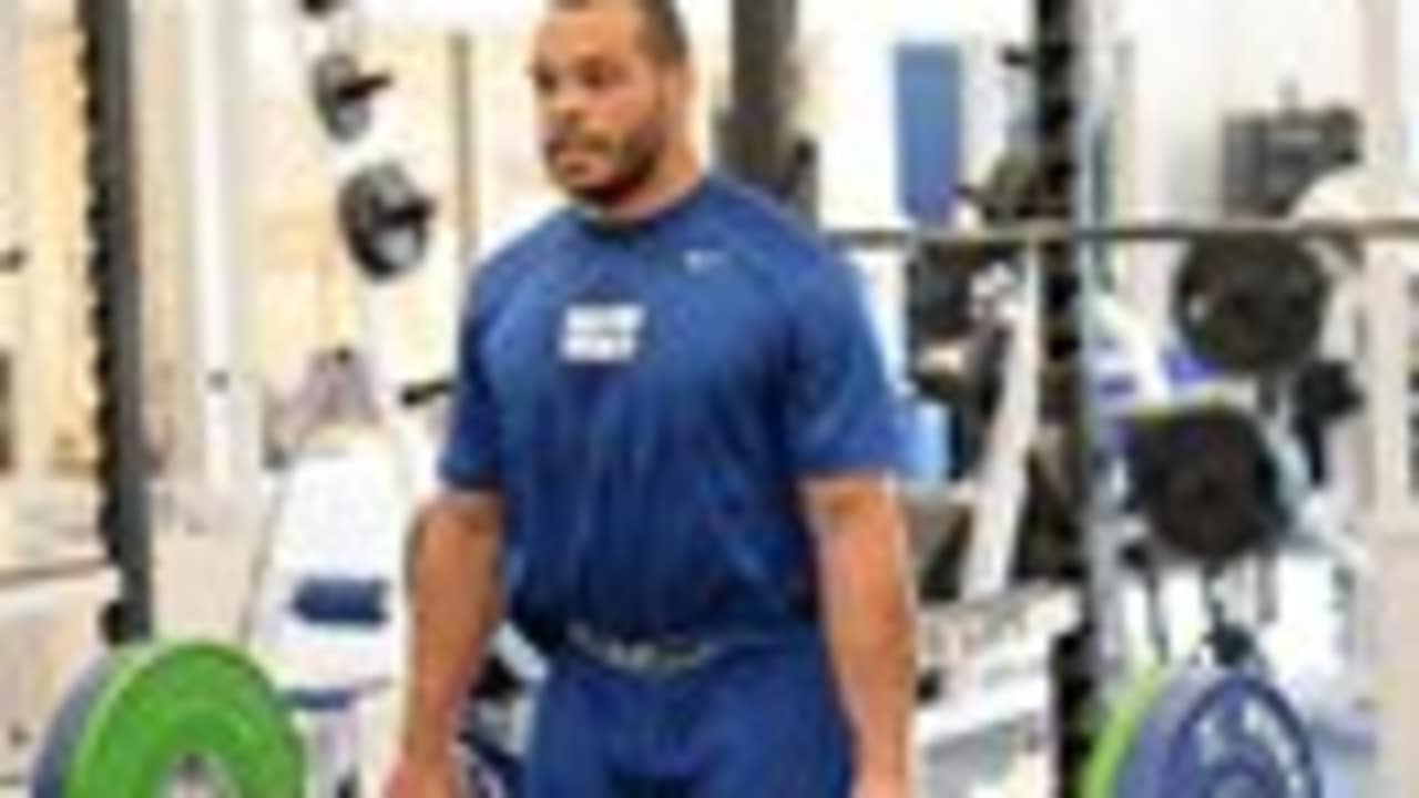 Happy Veterans Day to Colts LB Josh McNary