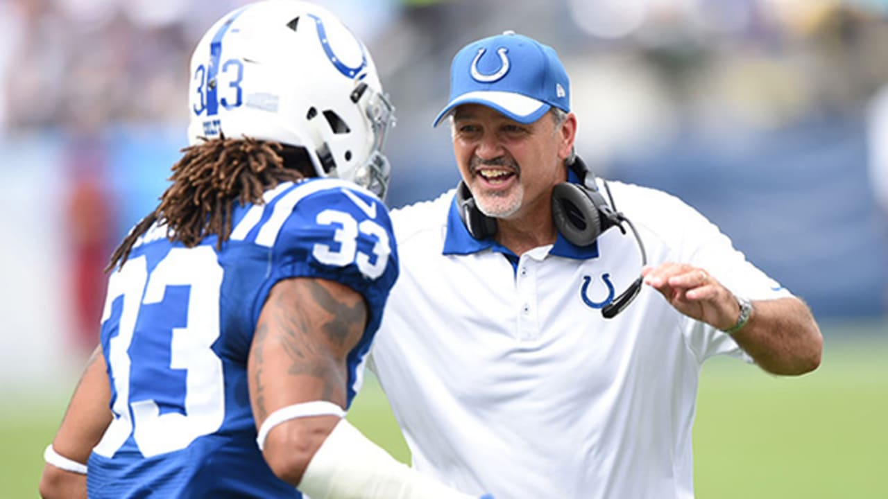 Colts players on Chuck Pagano: Should he stay or go?