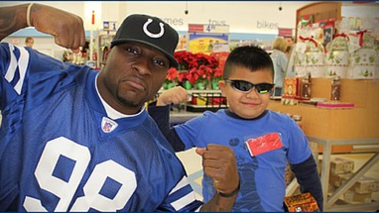 COLTS, MEIJER AND TEAM PENSKE PROVIDE SPECIAL HOLIDAY SHOPPING TRIP FOR  UNDERSERVED YOUTH