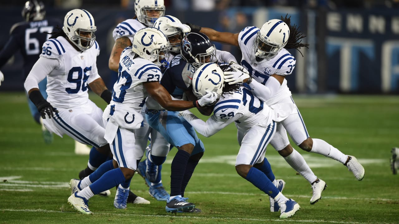 Tennessee Titans defeat Indianapolis Colts 19 to 10 at Nissan Stadium