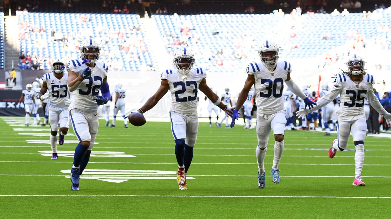 Indianapolis Colts' Kenny Moore II (23) is examined during the second half  of an NFL football game against the Pittsburgh Steelers, Monday, Nov. 28,  2022, in Indianapolis. (AP Photo/AJ Mast Stock Photo - Alamy