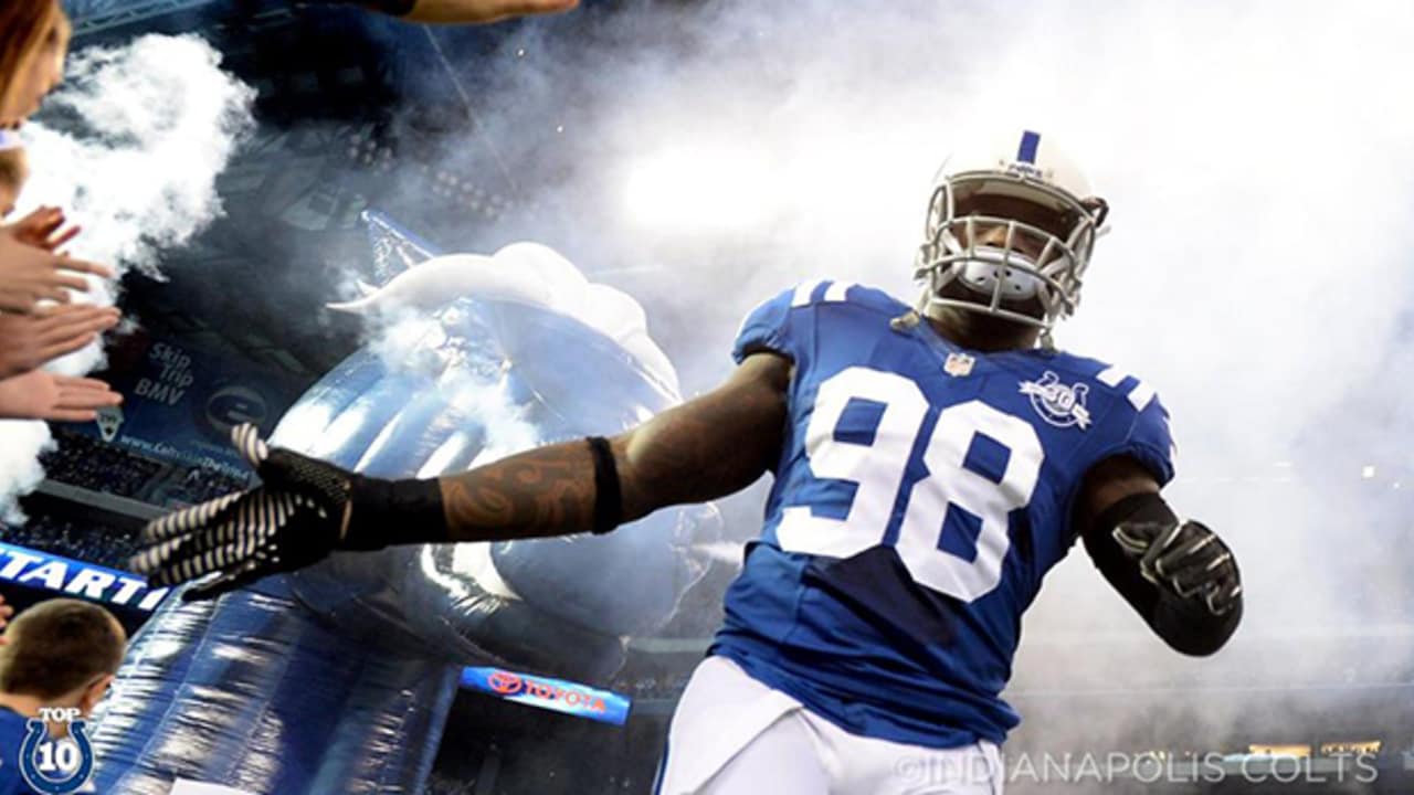 Indianapolis Colts: Robert Mathis' 2016 Player Preview