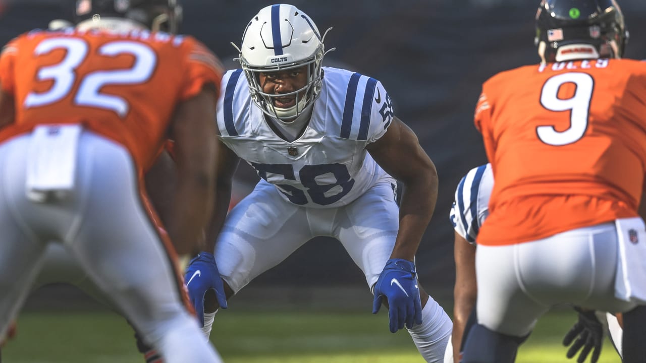 Colts linebacker Darius Leonard and left tackle Anthony Castonzo out vs.  Browns 