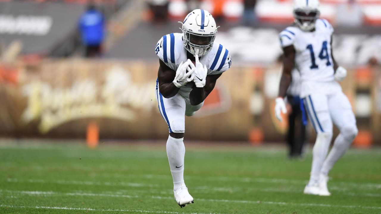 Indianapolis Colts wide receiver Ashton Dulin runs a drill during