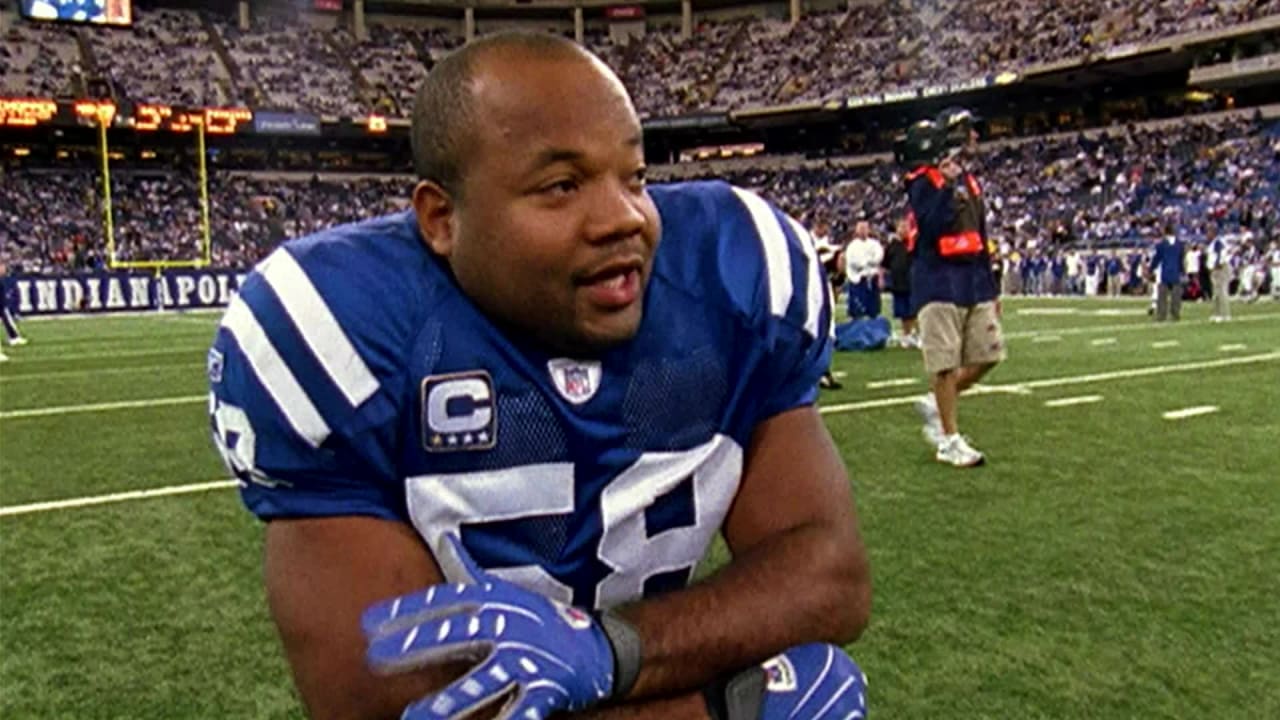 NFL: Former Colts' Gary Brackett says goodbye to his Super Bowl ring to pay  off his $5.8 million debt