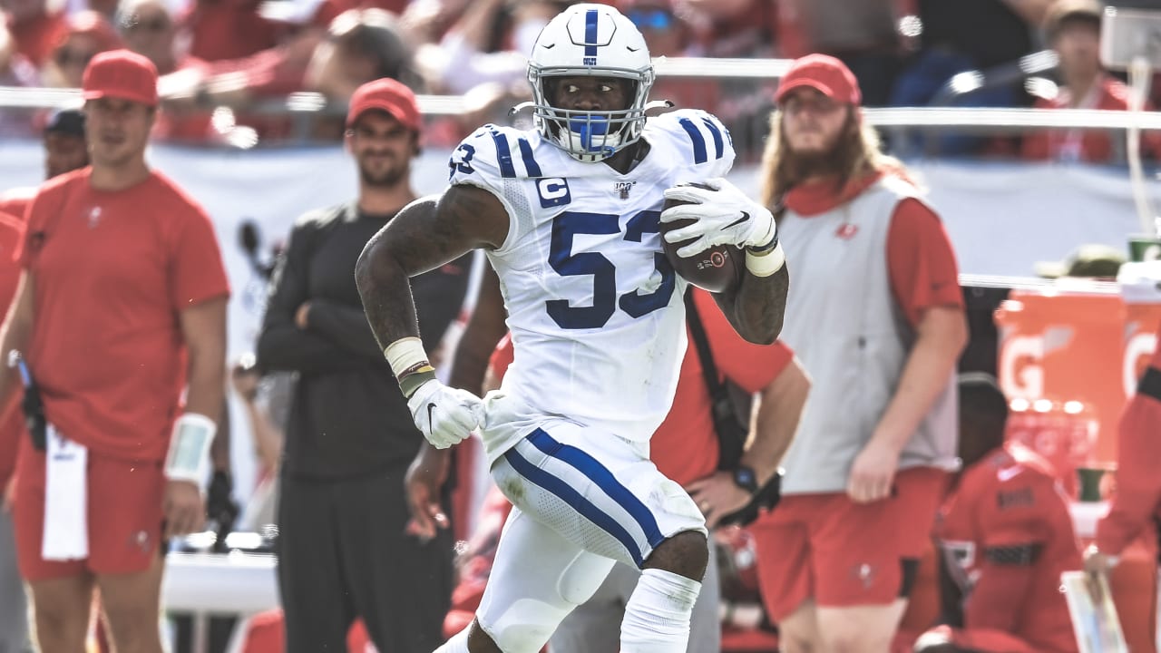 Linebacker (53) Darius Leonard of the Indianapolis Colts against