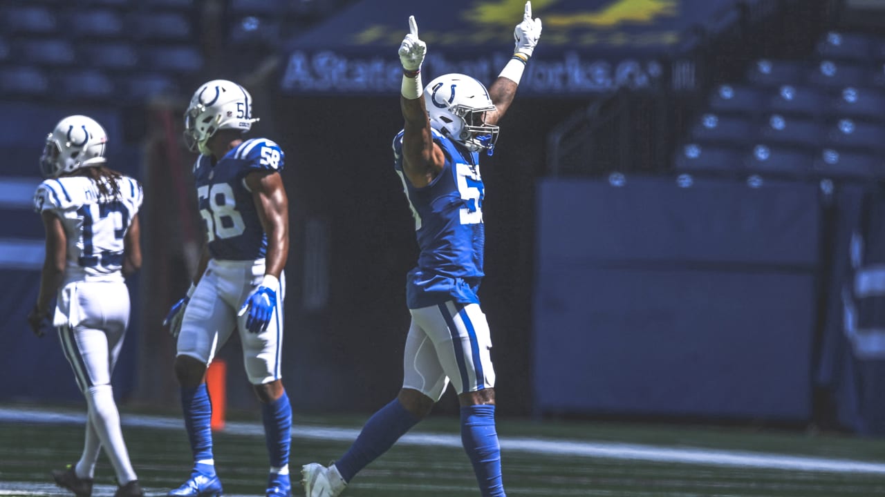 darius leonard football camp