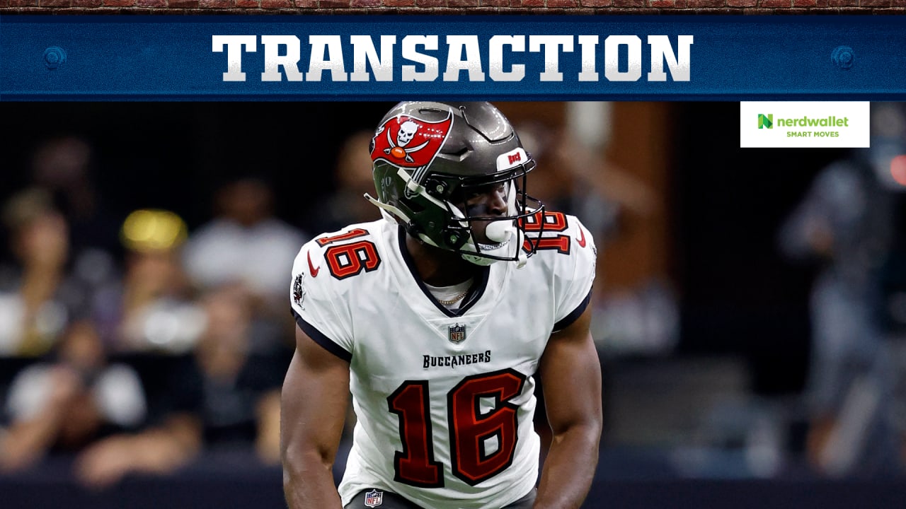 NFL - Tampa Bay Buccaneers officially announce the signing of WR