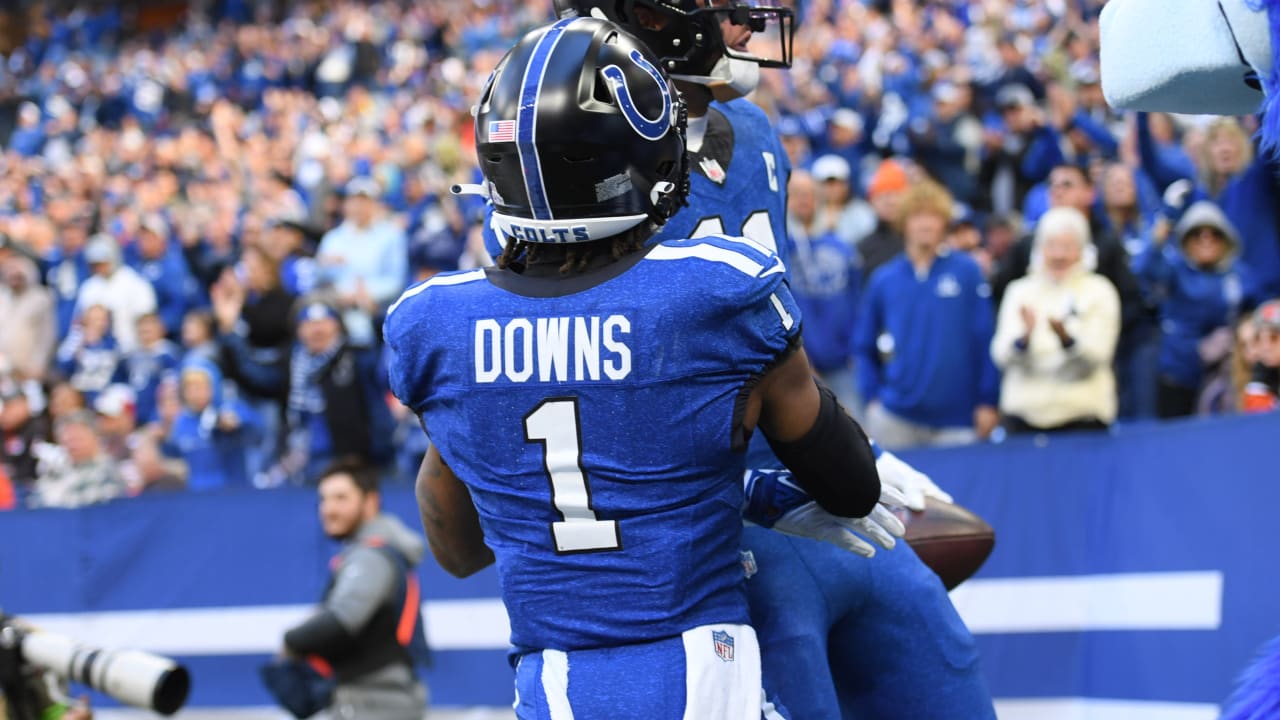 Can'tMiss Play 75YARD TD! Pittman Jr.'s brokentackle score gives