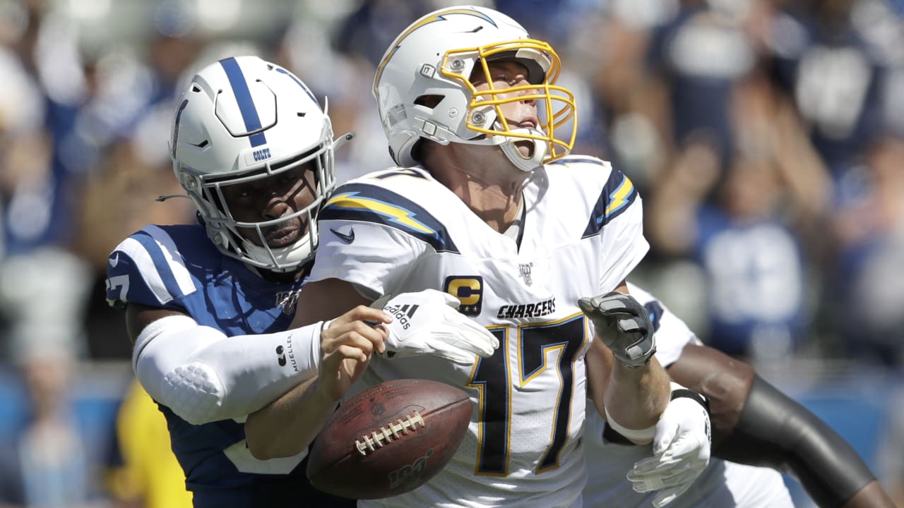 Pro Football Focus has Marcus Mariota with a negative grade for