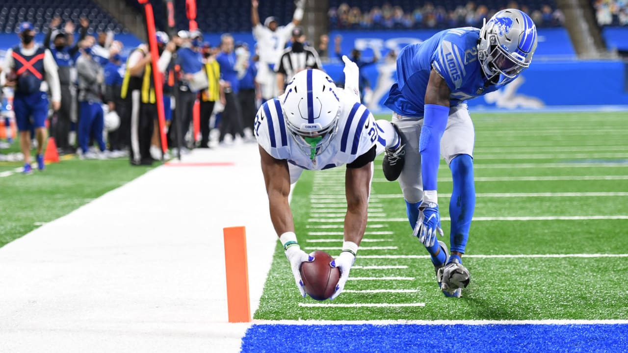 Indianapolis Colts RB Nyheim Hines has a concussion after big hit