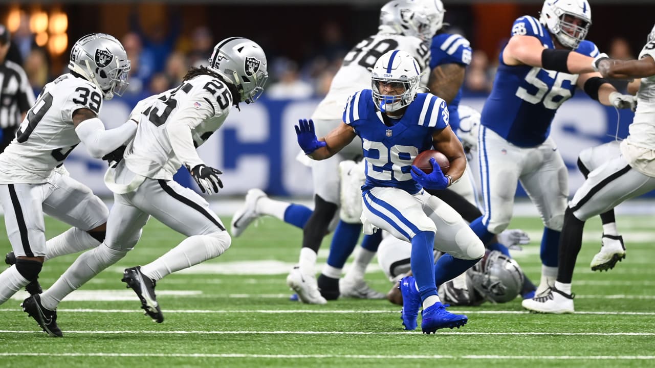 Colts vs. Raiders 2021 NFL Week 17 photos