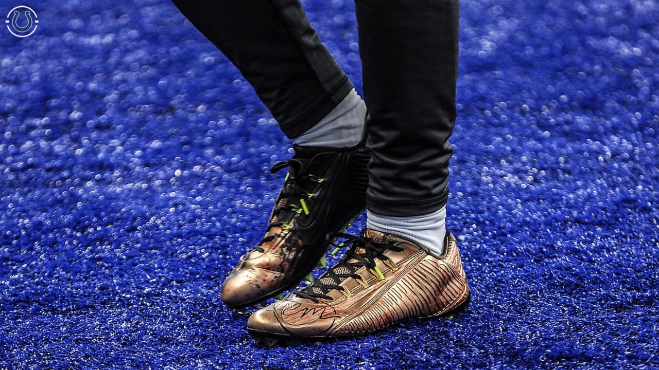 NFL Combine: Players Get Sick Custom Cleats  On the Spot!