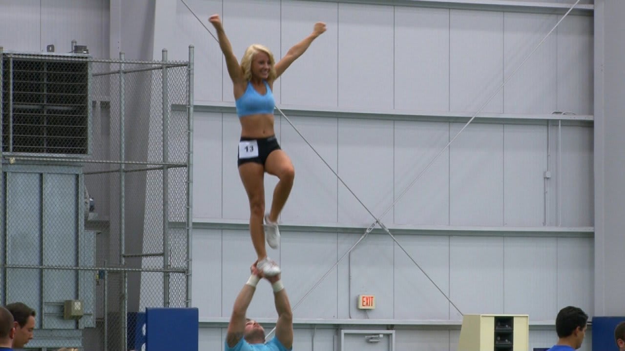 Colts conduct Super Bowl reunion Mannequin Challenge - Stampede Blue