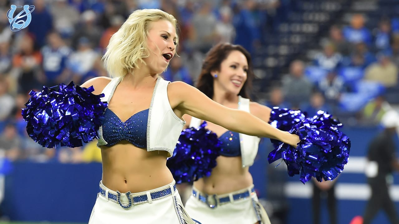 PHOTOS: Cheerleader of the Week: ZHANNA (Game Day)