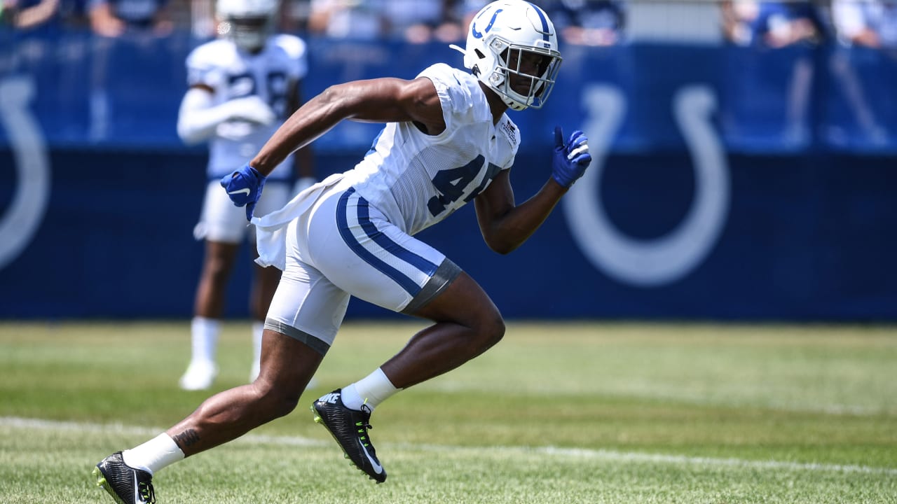 Indianapolis Colts linebacker E.J. Speed (45) in action against