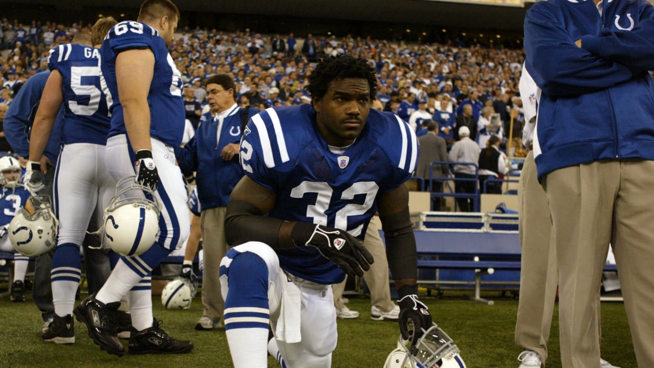 Edgerrin James & Peyton Manning on Sunday received their Pro Football Hall  of Fame rings