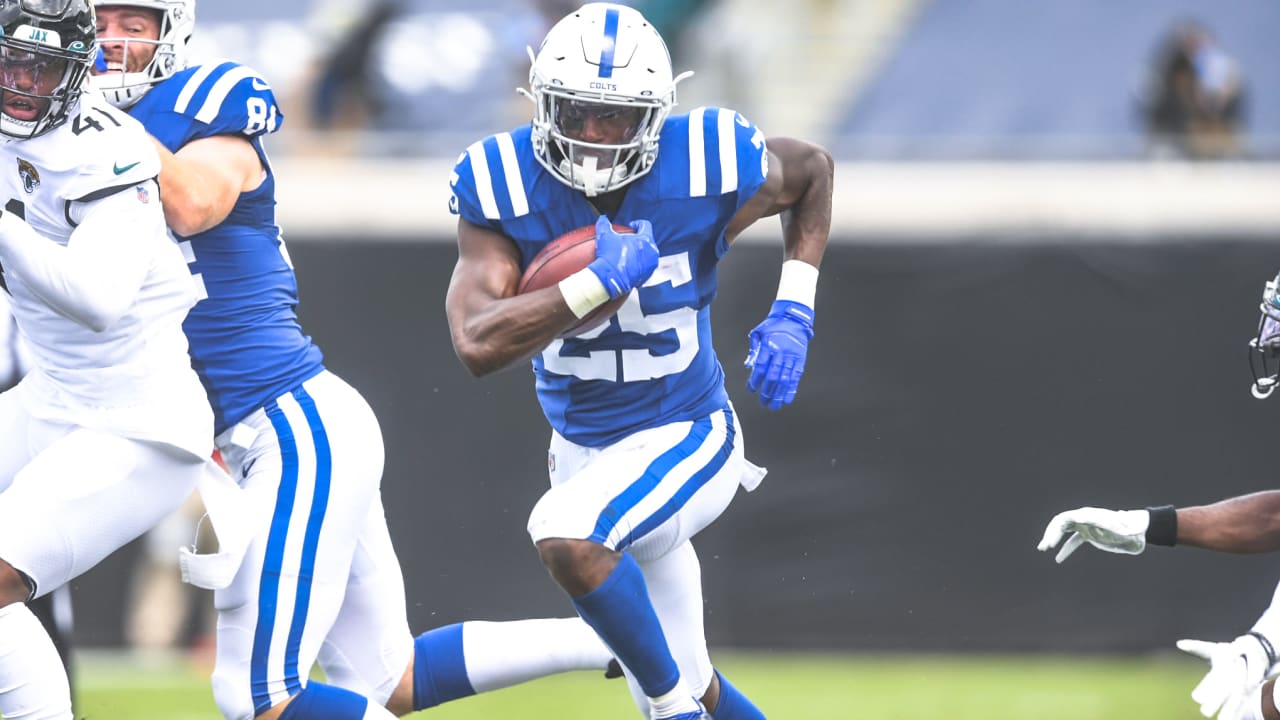 49ers add former 1,000-yard RB Marlon Mack to practice squad