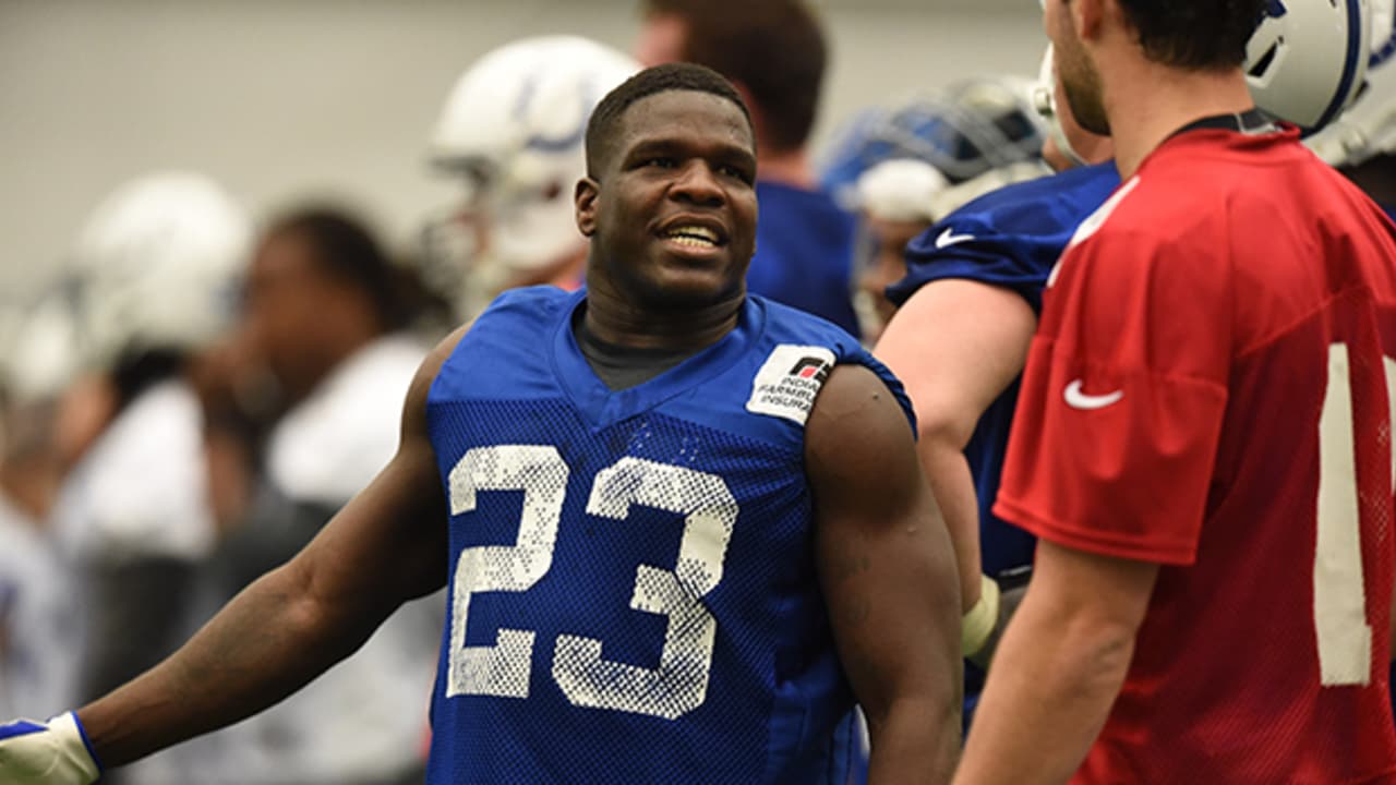 Jacksonville Jaguars: Frank Gore needs a place to call home