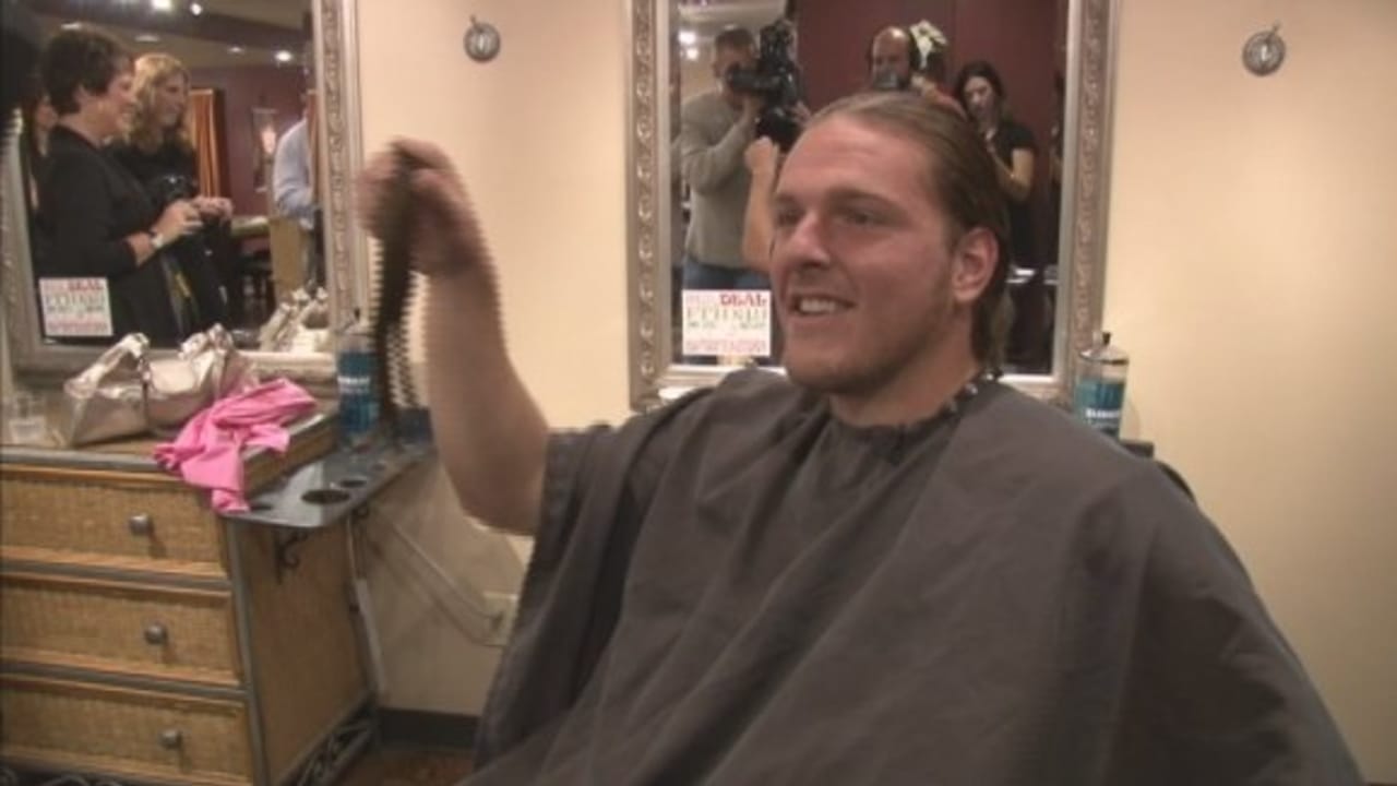 Pat McAfee Donates Hair to Locks of Love