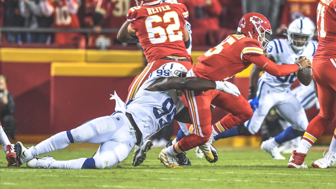 Colts DE Justin Houston not thinking about Kansas City Chiefs past