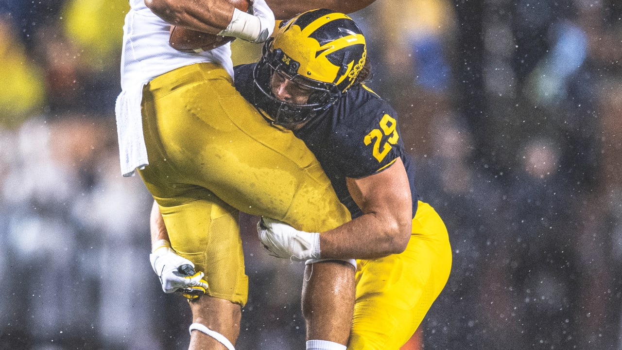 Michigan's Gray becomes sixth defensive starter to enter NFL Draft