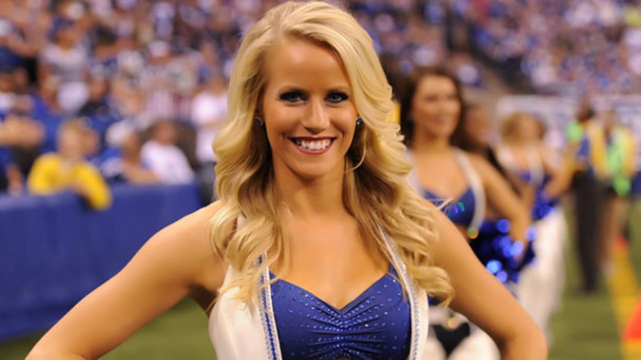 Cheerleader of the Week: Katie  Denver bronco cheerleaders, Women leggings  outfits, Hottest nfl cheerleaders