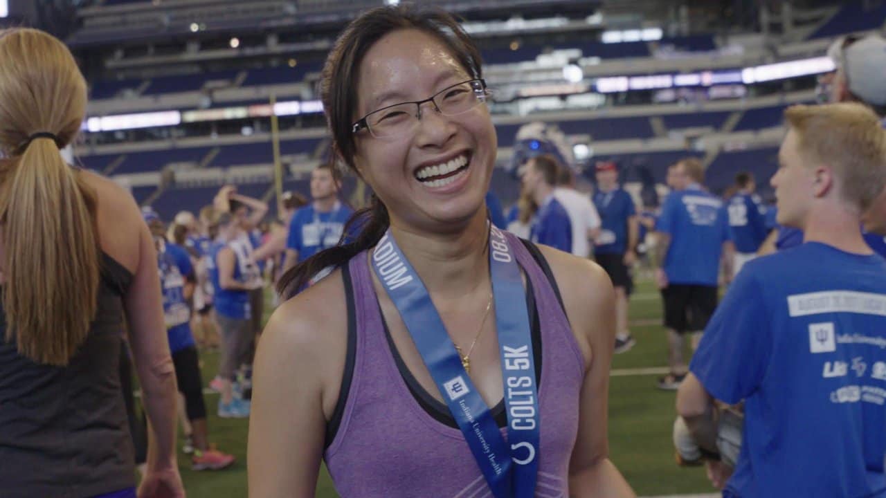 Couple gets engaged at Lucas Oil Stadium after Colts 5K race