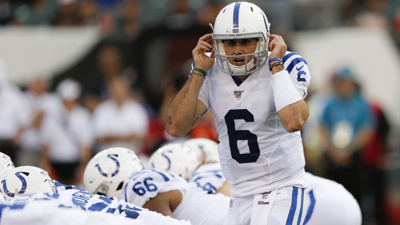 Chad Kelly chants: Yes, Colts fans really were calling for former