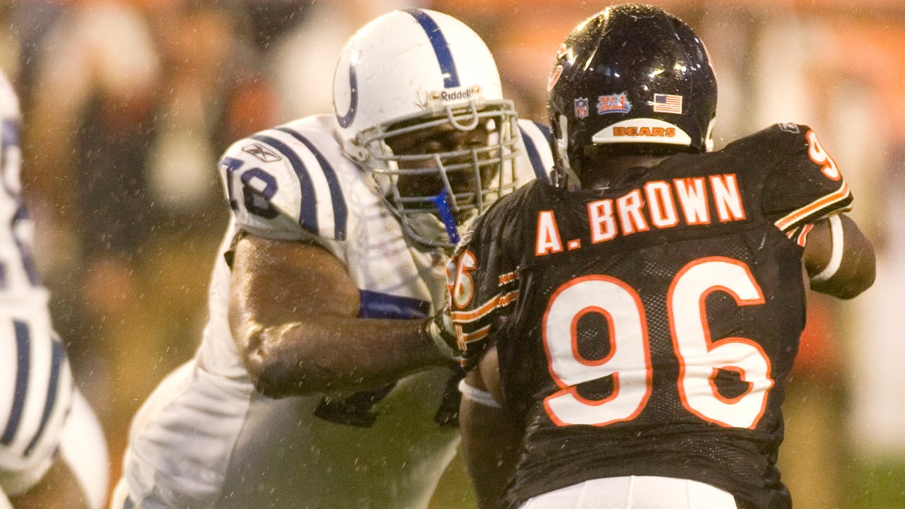 Jeff Saturday snaps to Peyton Manning one last time