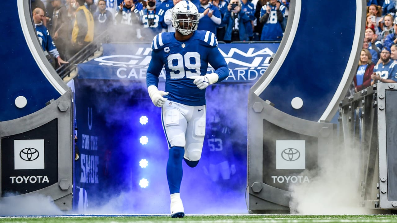 Indianapolis Colts'DeForest Buckner (foot) trending in right direction